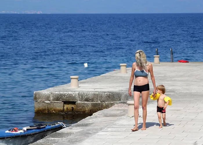 By The Sea Zaklopatica, - 8393 * Lastovo