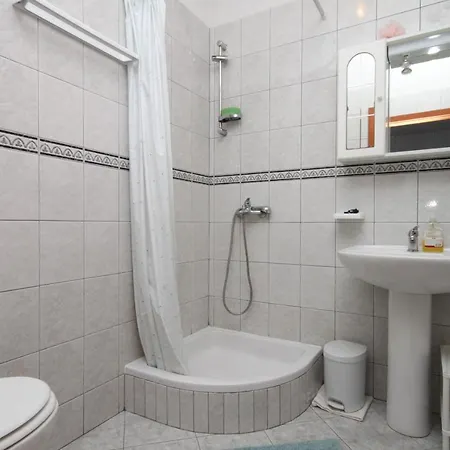 By The Sea Zaklopatica, - 8393 * Lastovo