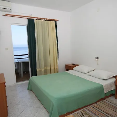 By The Sea Zaklopatica, - 8393 *