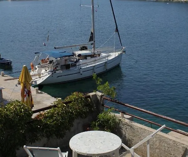 アパート By The Sea Zaklopatica, - 8393 Lastovo